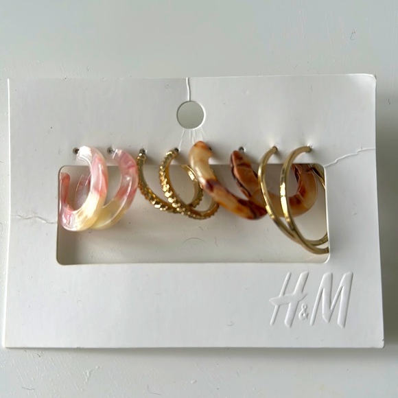 H&M hoop earrings - Picture 1 of 2